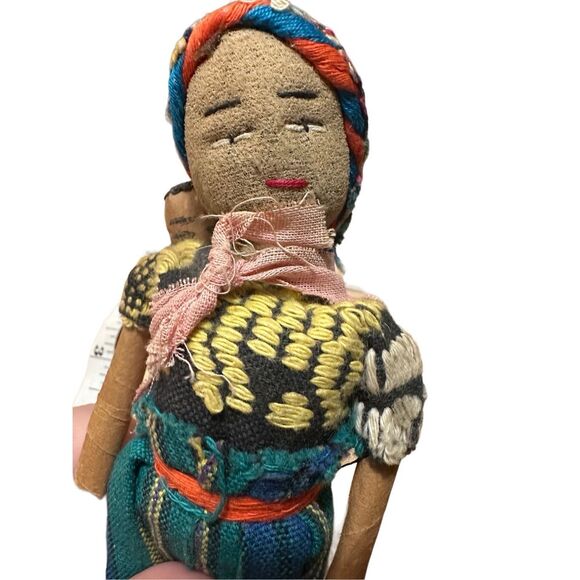 Two Handmade Folk Peruvian Dolls Mom Dad and Baby Vintage Fabric - Picture 3 of 15